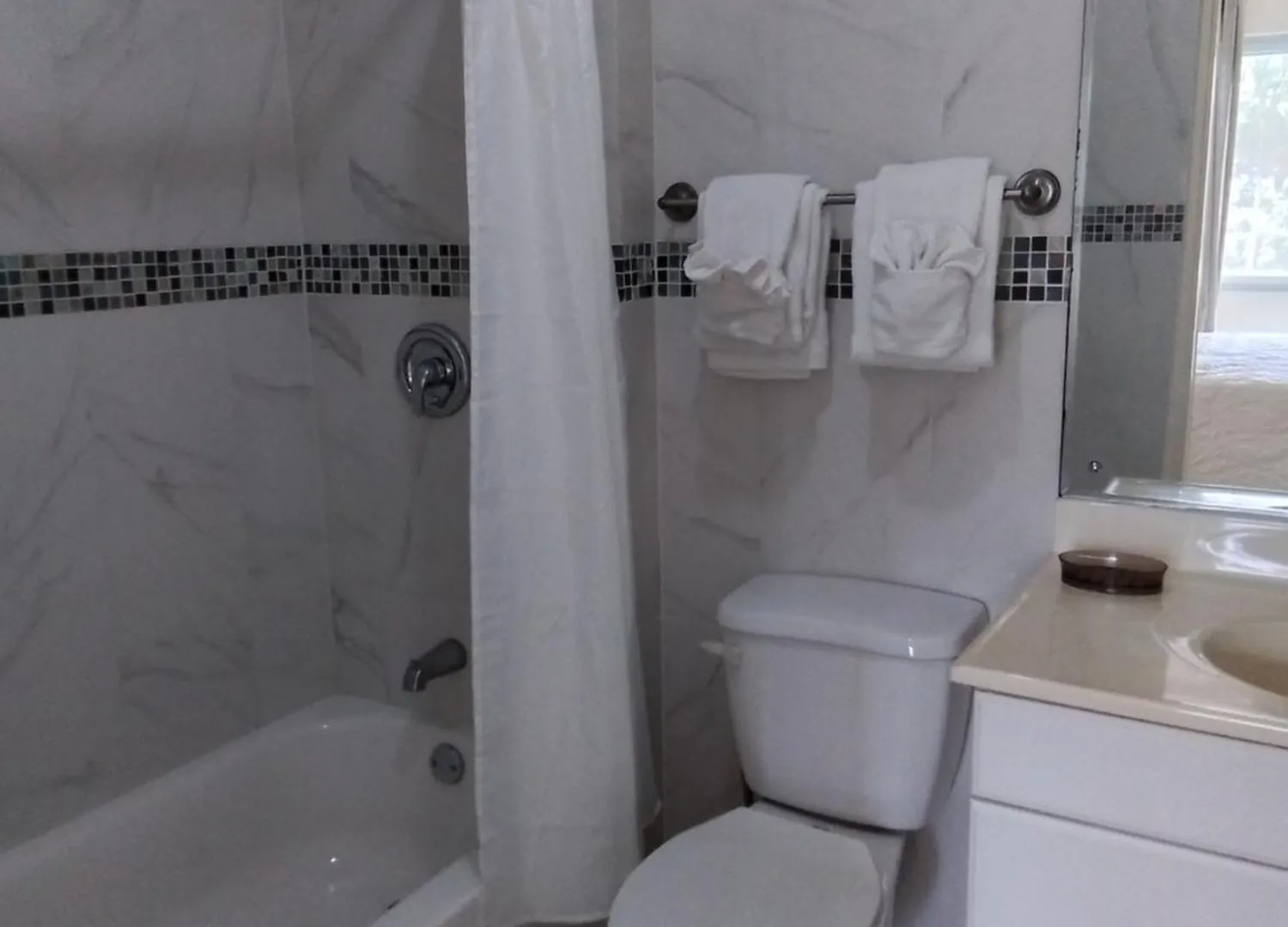 Проживание в семье Chatham Palms Бухта Монтего