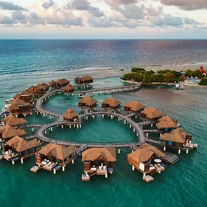 Sandals Royal Caribbean All Inclusive & Private Island - Couples Only Montego Bay